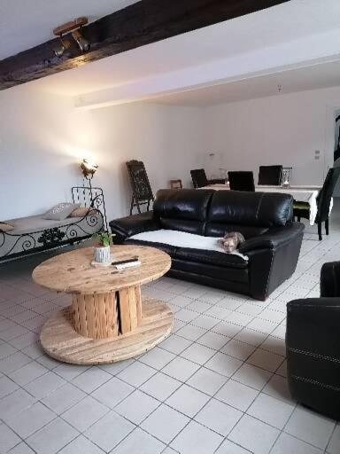 Lola Apartment Montigny-Sur-Crecy Exterior photo