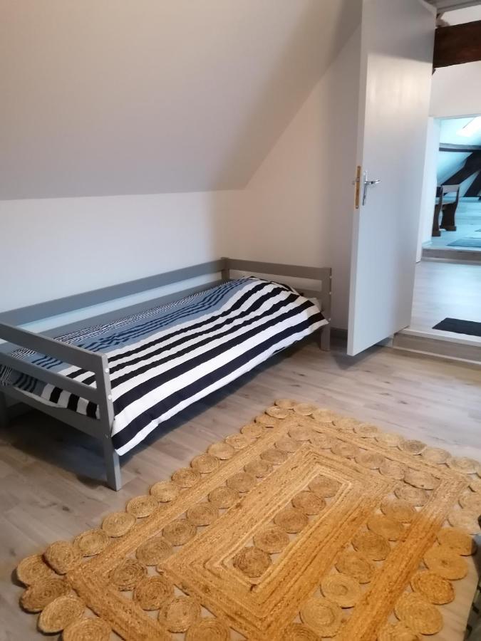 Lola Apartment Montigny-Sur-Crecy Exterior photo
