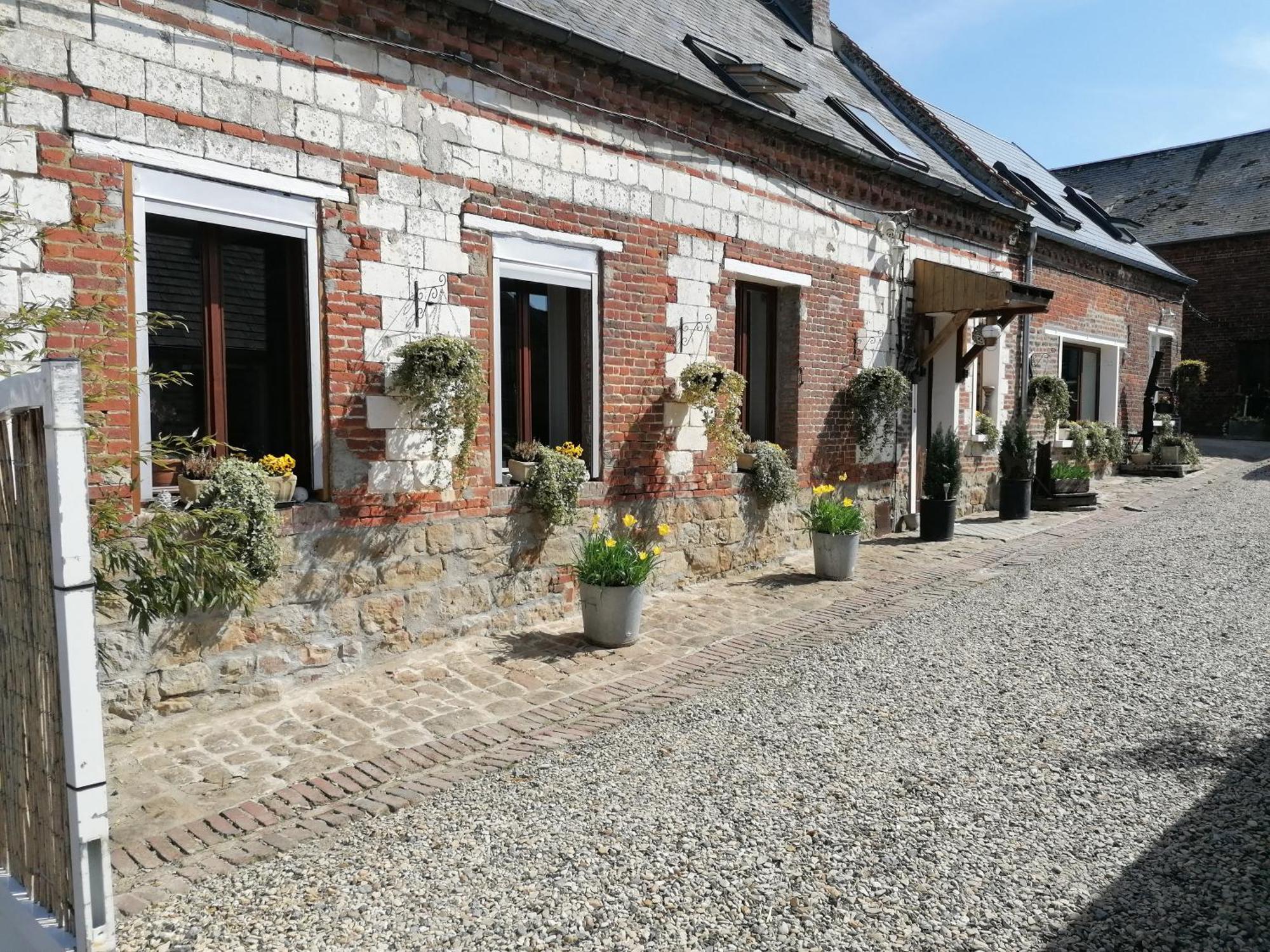 Lola Apartment Montigny-Sur-Crecy Exterior photo